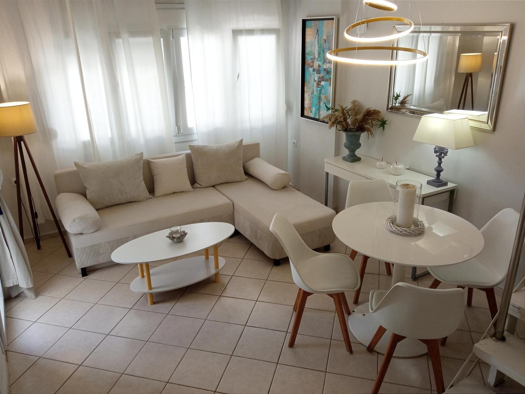 Apartment Amazing Maisonettes In Skiathos-Stadt